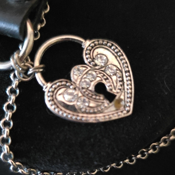 Silver Heart and Wing Pendant Necklace - Picture 5 of 5